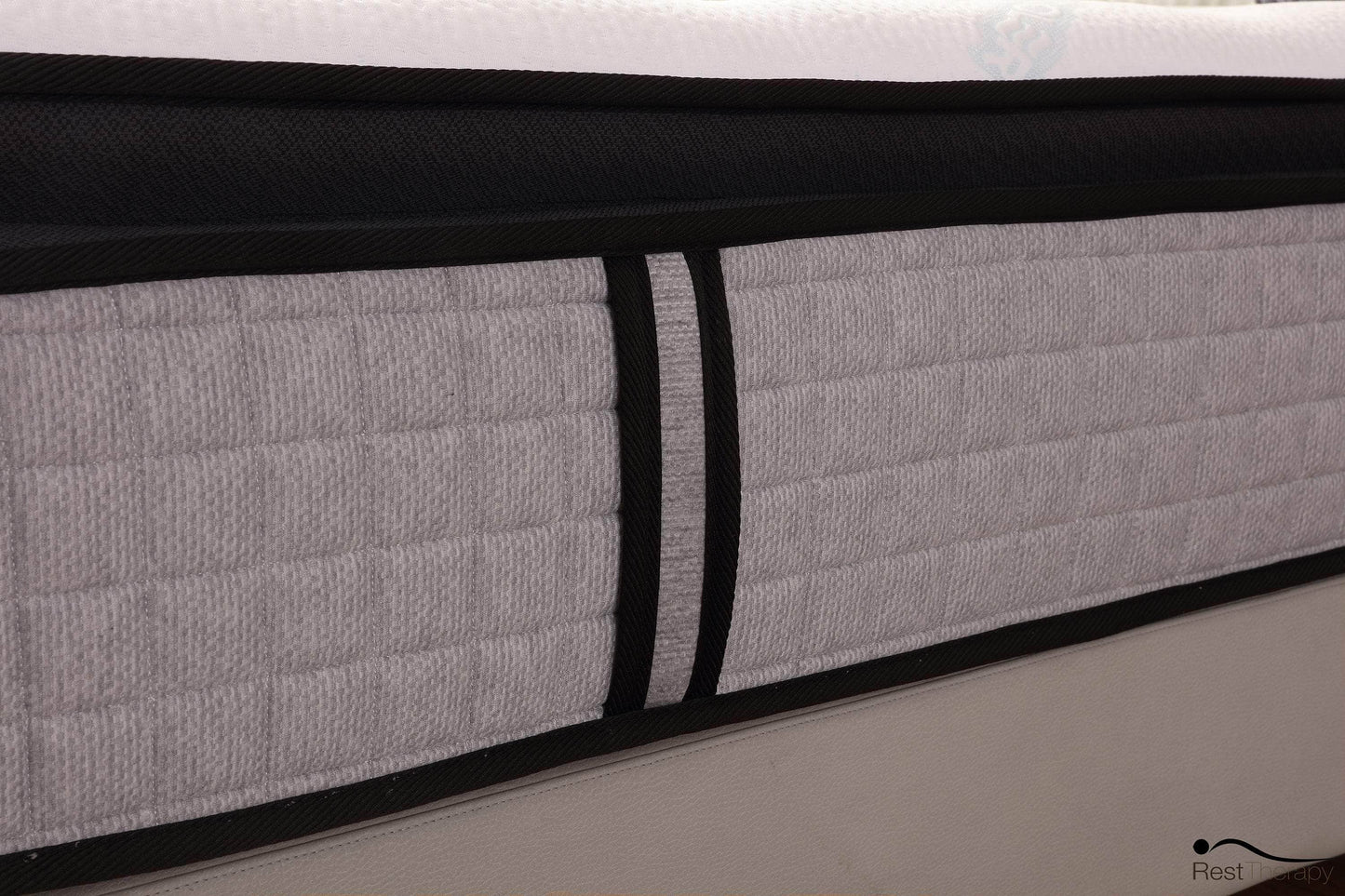 Matelas à ressorts ensachés hybrides en peluche Euphoria Cooling de 14 pouces avec mousse à mémoire de forme Cool Gel - Disponible en 2 tailles