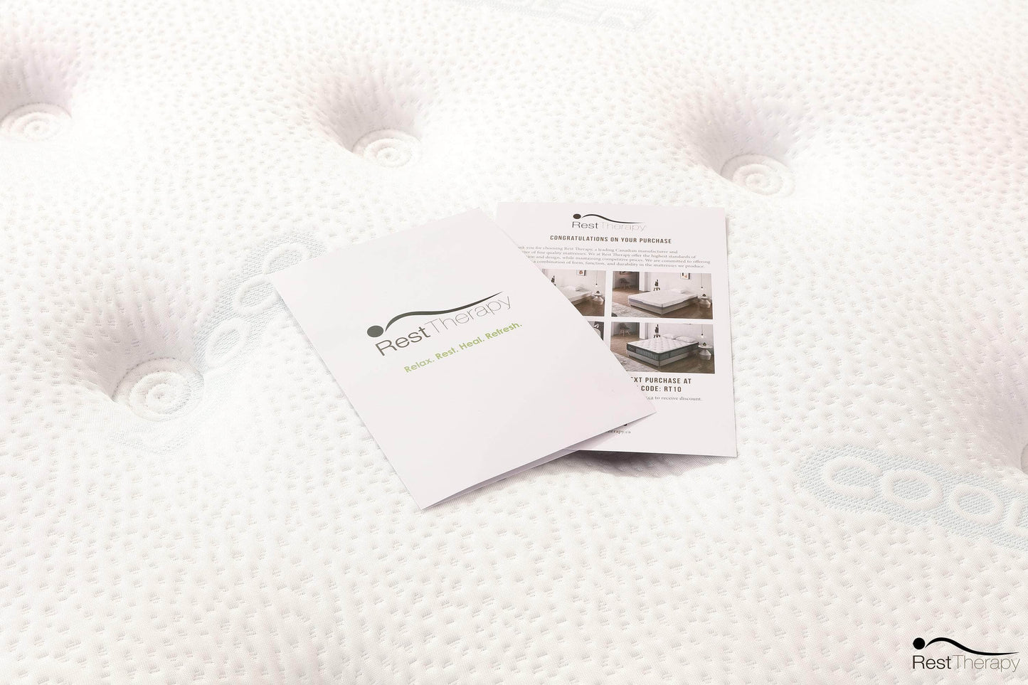 Matelas à ressorts ensachés hybrides en peluche Euphoria Cooling de 14 pouces avec mousse à mémoire de forme Cool Gel - Disponible en 2 tailles